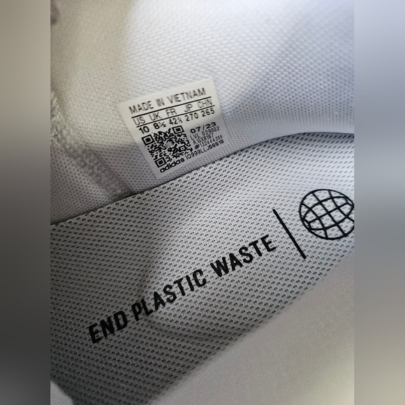 Adidas Women's Noviflight Primegreen - Picture 4 of 4